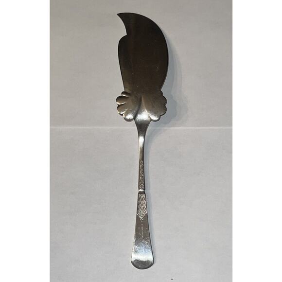 ANTIQUE 1879 REED & BARTON SILVERPLATE FISH SERVER! ORNATE! 11.5” - Picture 2 of 12